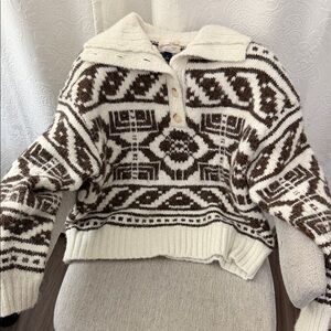 Universal Thread Cream and Brown Patterned Turtleneck Sweater